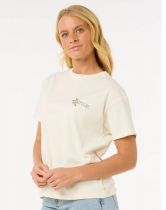  Description du produit Le tee-shirt La Joya Relaxed est réalisé en 100 % coton dans une coupe décontractée, offrant confort et 