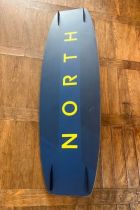 Twin-Tip North Prime 144x43 état neuf